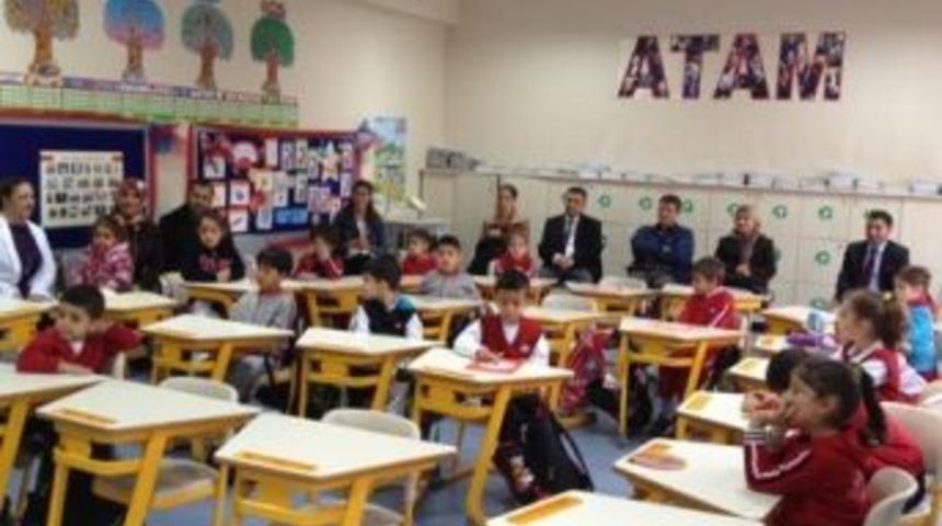 Bah&ccedil;eşehir Koleji &Ouml;ğrencilerinden İngilizce Sunum