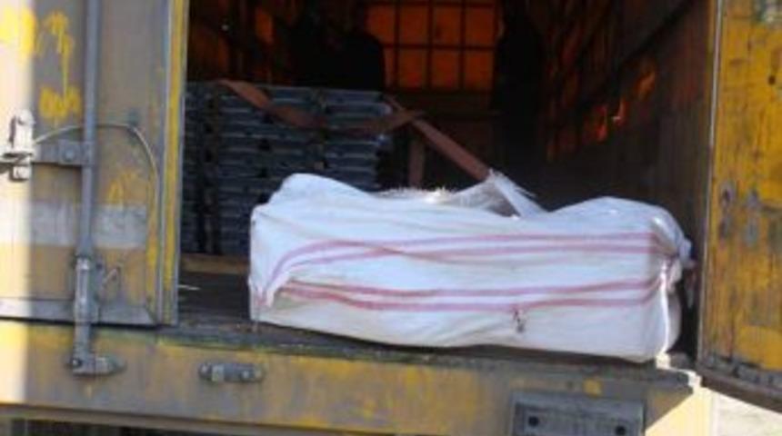 &Ccedil;orum'da 83 Bin 750 Paket Ka&ccedil;ak Sigara Ele Ge&ccedil;irildi