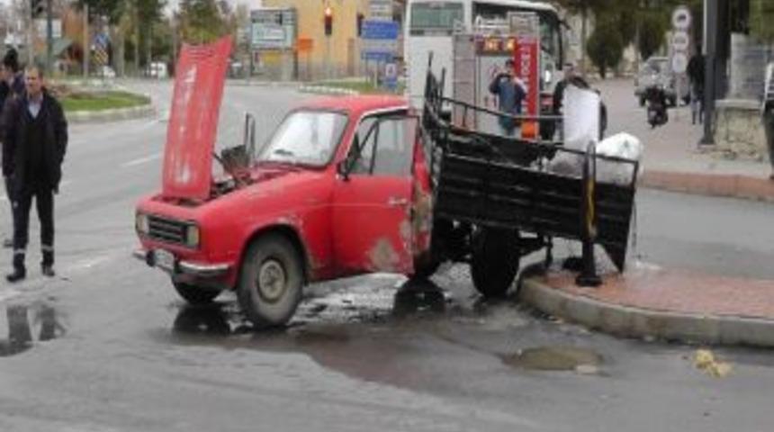 Beyşehir&rsquo;de Trafik Kazası: 2 Yaralı