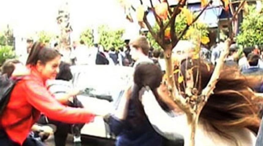 Liselilerin ma&ccedil; kavgası