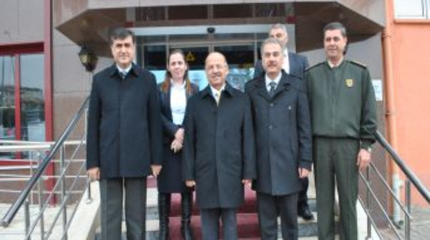 Belediyenin Kazıları Askeriyenin Haberleşme Sistemine Zarar Veriyor