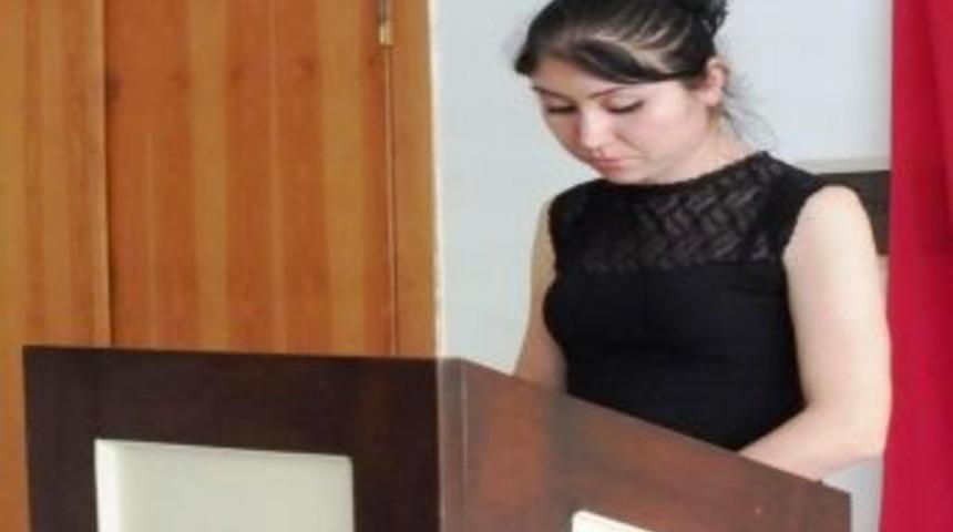 İş&ccedil;i Dayanışma Derneği, Kıyafet Serbestliğine Karşı