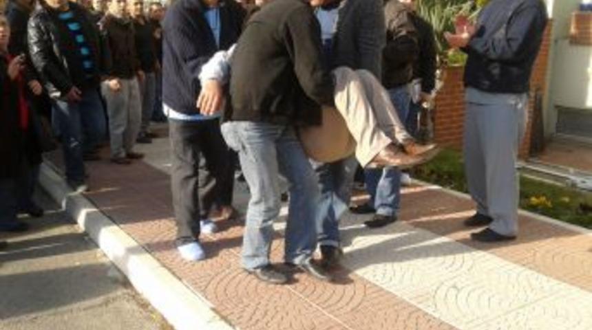 Uludağ &Uuml;niversitesi'nde Taşeron &Ccedil;alışan Iş&ccedil;iler Eylem Yaptı