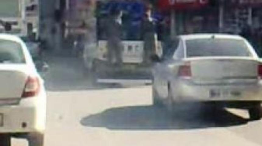 &Ouml;l&uuml;mle oyun oynuyorlar