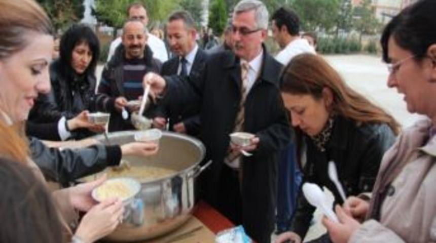 Kırklareli Belediye&rsquo;sinden Aşure İkramı