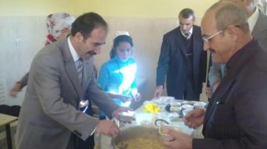 Maden'de aşure şenliği