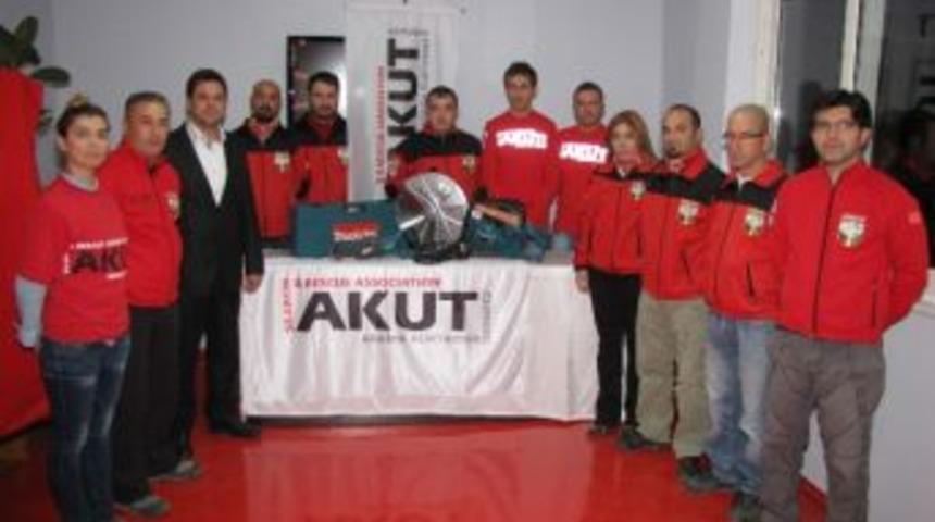 Manisa Tso'dan Akut'a Destek