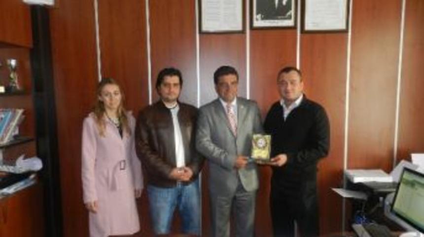 "kardeş Okul" Kampanyasına Destekler S&uuml;r&uuml;yor