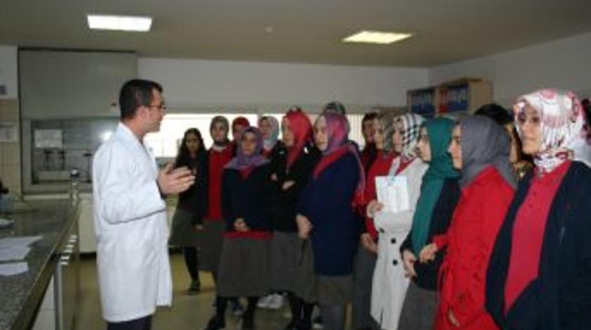 Bur&ccedil; &Uuml;&ccedil;g&uuml;l&rsquo;de uygulamalı eğitim