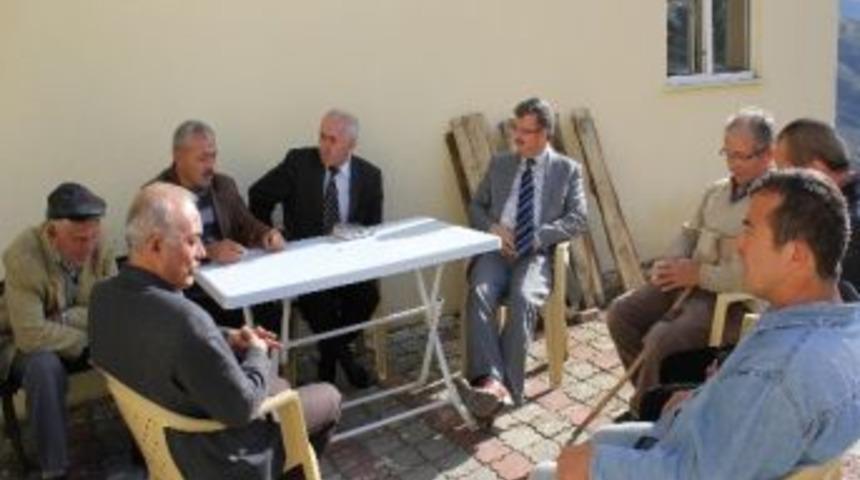 Tirebolu Kaymakamı Yaran, İl&ccedil;eye Bağlı K&ouml;y Gezilerini S&uuml;rd&uuml;r&uuml;yor