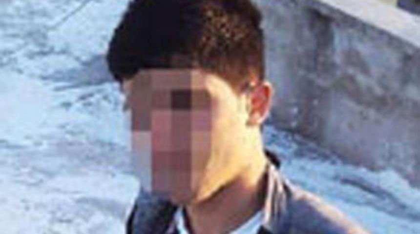 Okul arkadaşını &ouml;ld&uuml;rd&uuml;