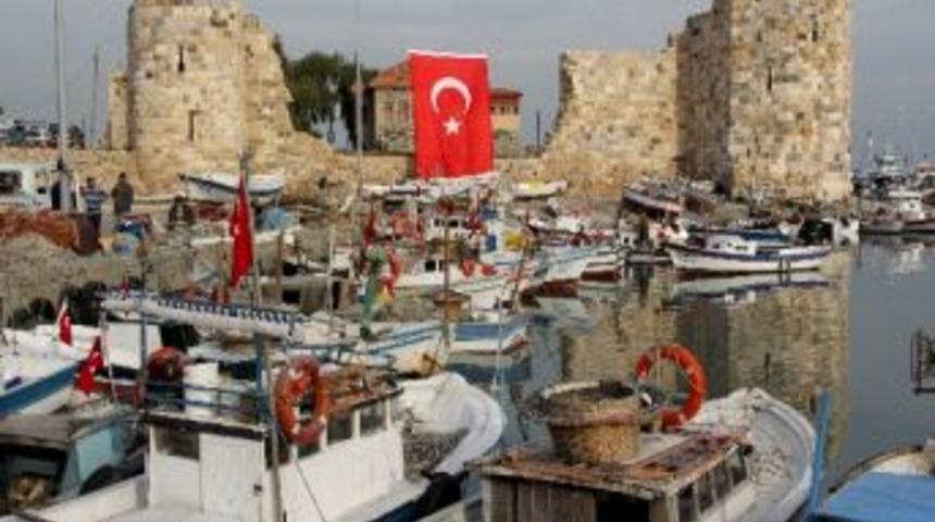 Vali Coş&rsquo;tan Ayas Kalesi İ&ccedil;in Proje &Ccedil;ağrısı