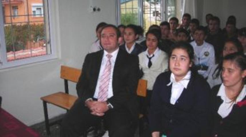 Demre Kaymakamı Karaman'dan Meslek Tanıtım Semineri