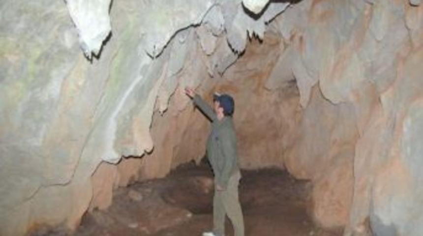 Nimara Mağarasında Tahribat