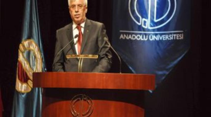 Rekt&ouml;r Aydın: Sporun I&ccedil;ine Bilimi Koyuyoruz