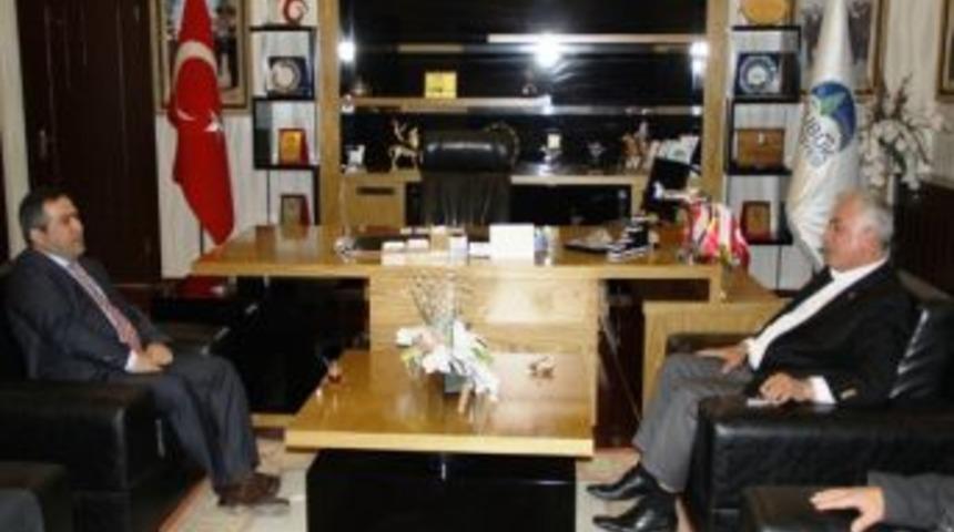 Yeni Başhekimden Başkan &Ouml;zden&rsquo;e Ziyaret