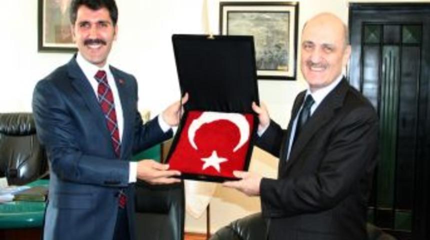 Bakan Bayraktar: Bayraktar D&uuml;r&uuml;stl&uuml;ğ&uuml; Ile Tanınan Bir Adamdır