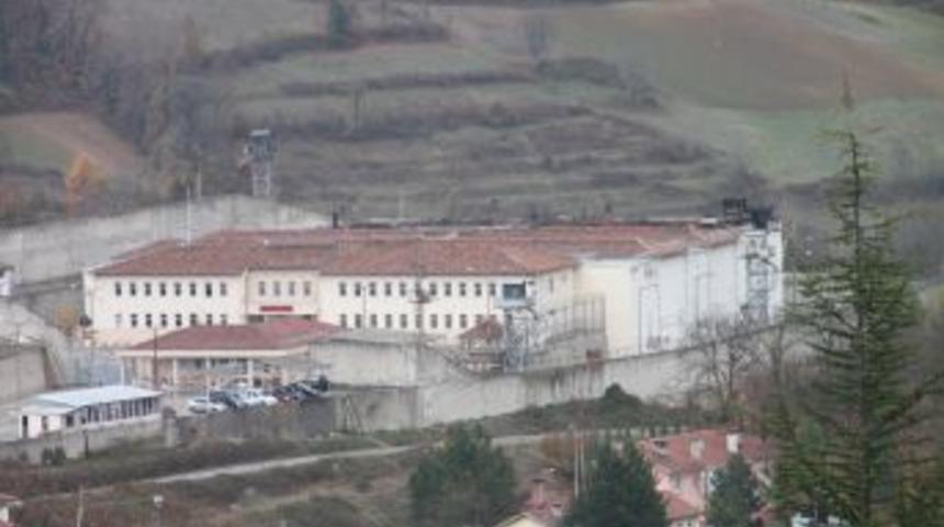 Beycuma&rsquo;da Bulunan Mahkumlar Diğer Cezaevlerine Sevk Edildi