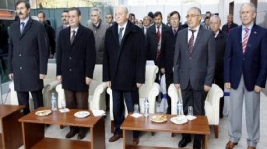 A&uuml;'nde İstihdam G&uuml;nleri Başladı