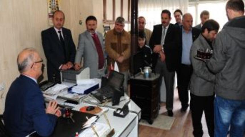 Başkan Yılmaz, Canik&rsquo;te Mahalleleri Gezdi