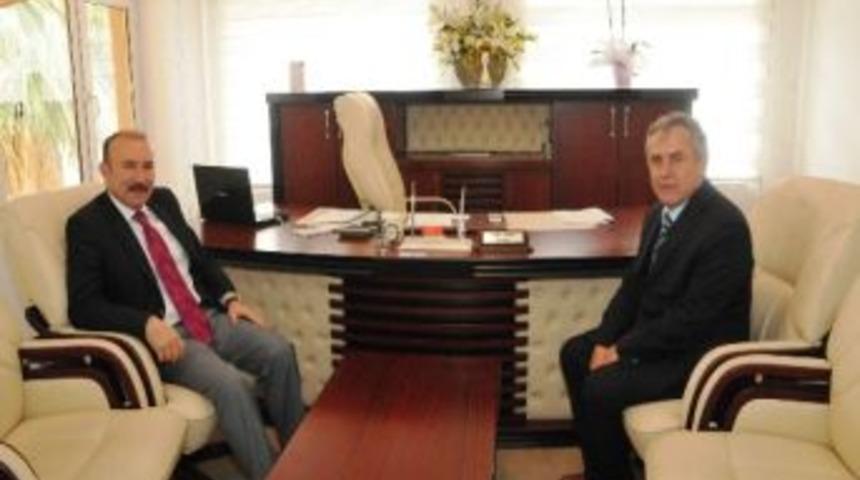 Başkan Doğan, Halk Eğitim M&uuml;d&uuml;r&uuml;n&uuml; Ziyaret Etti