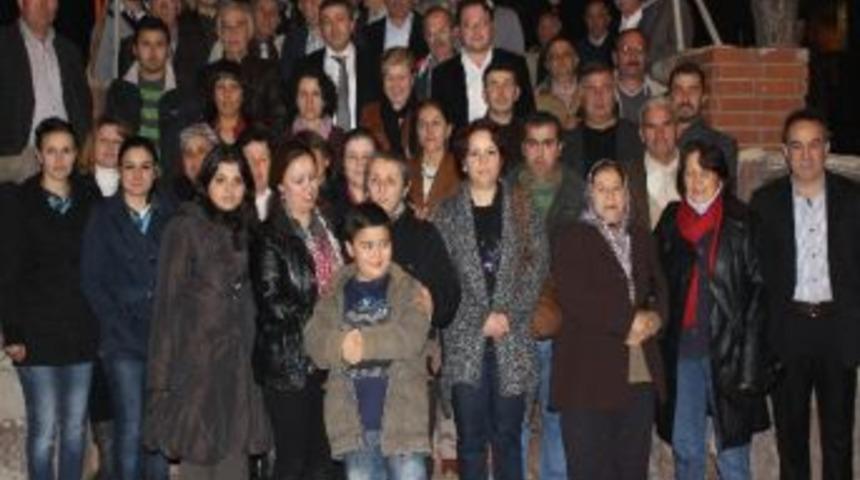 Chp Perşembe&rsquo;de Kadın Kollarını Kurdu