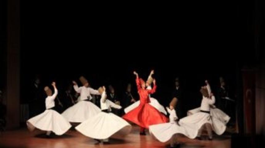 İzmit Belediyesi'nden Aşureli Sema Gösterisi