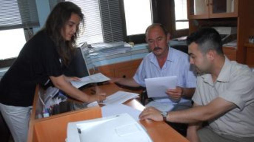 Ceyhan'da iş&ccedil;iler &ccedil;eklerini aldı