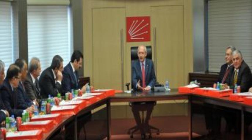 Kılı&ccedil;daroğlu: Bayrak Tartışmasını Z&uuml;l Addediyorum