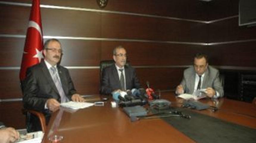 Trabzon Beşk&ouml;y Beldesinde U&ccedil;urumun Kenarındaki Binada Hizmet Veren Okul Tartışması