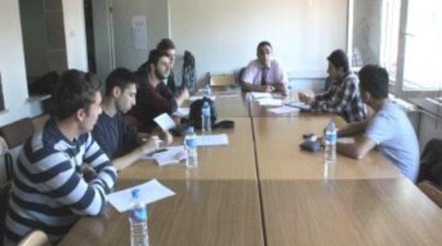 Kent Konseyi Gen&ccedil;lik Meclisi &Uuml;yeleri Anlamlı Davranış