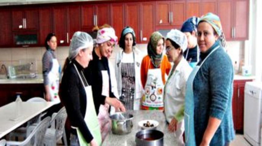 Tarsus&rsquo;ta 'Aile Destek Merkezileri' Kuruldu.