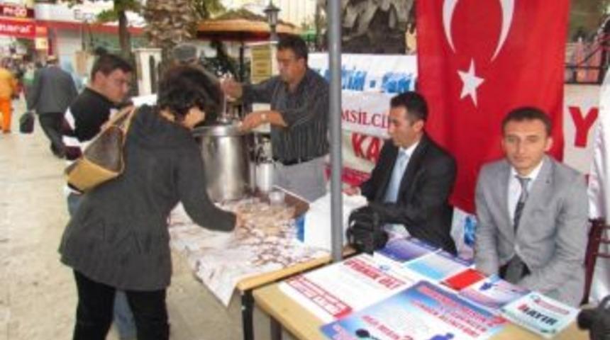 &Ouml;demiş T&uuml;rk Eğitim-sen&rsquo;den Aşure İkramı