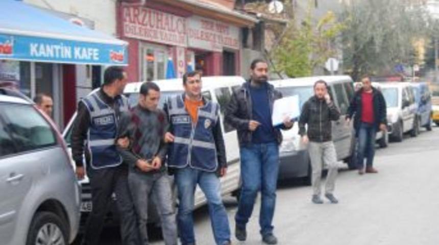 Yaşlı Kadını Dedikodu I&ccedil;in &Ouml;ld&uuml;rm&uuml;ş