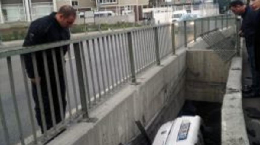 Yaptığı Kazaya Kendisi De Inanamadı!