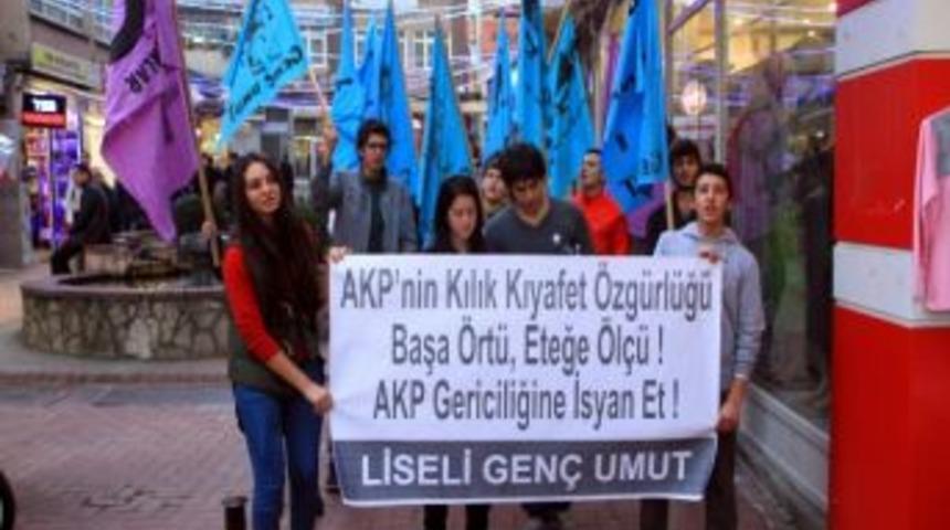 Liselilerden Kıyafet Y&ouml;netmeliğine Tepki