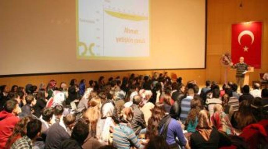 Cüceloğlu, Sivas'ta Gençlerle Buluştu