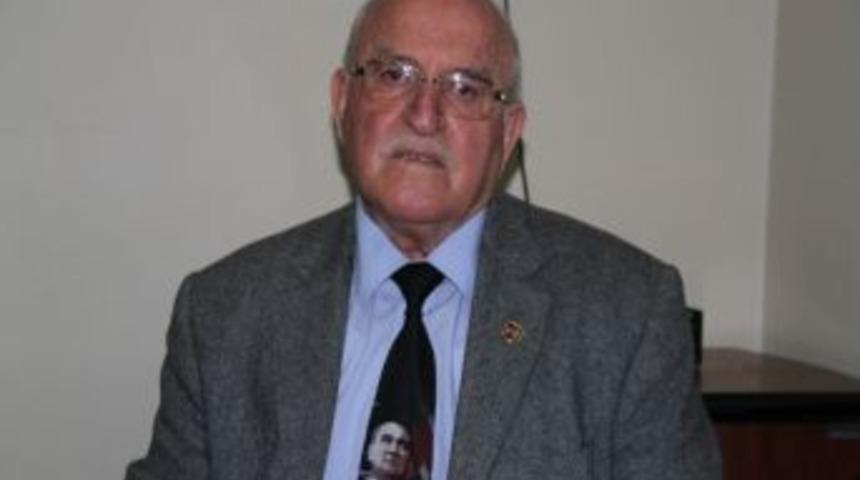 Şehit Babası, Vefat Eden Eşinin Dikiş Makinesini Eğitime Bağışladı