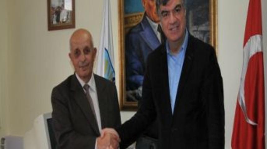 Dikili Belediye Başkan Vekilliğine Se&ccedil;ilen Mevcut Başkanvekili Yusuf Altıparmak, Danıştay Kararı A&ccedil;ıklayıncaya Kadar Başkanlıktan Alınan Osman &Ouml;zg&uuml;ven&rsquo;in Yerine Vekalet Edecek