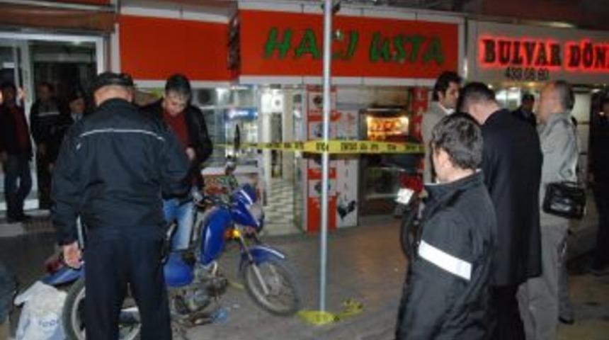 Lokantada &Ccedil;ıkan Tartışmada 1 Kişi &Ouml;ld&uuml;, 2 Kişi Yaralandı