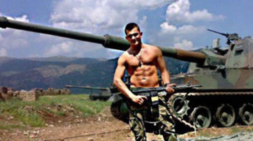 Kaza kurşunuyla şehit oldu!