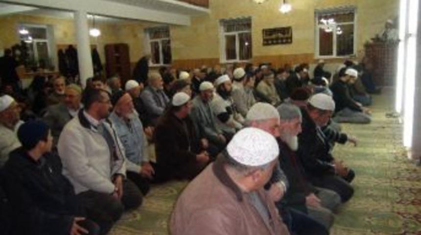 Beyazıt Camii'nde Hatim Ve Aşure Programı D&uuml;zenlendi