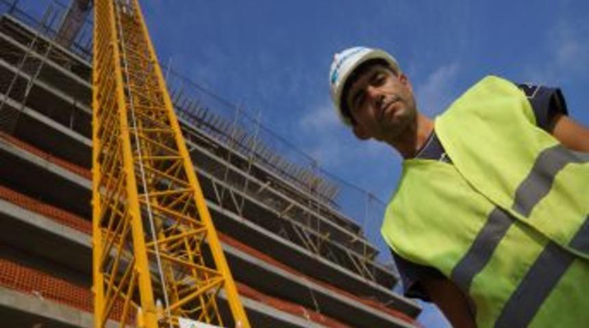 &lsquo;Bizimkisi G&ouml;ky&uuml;z&uuml;nde Demir Kafeste Ekmek Kavgası&rsquo;