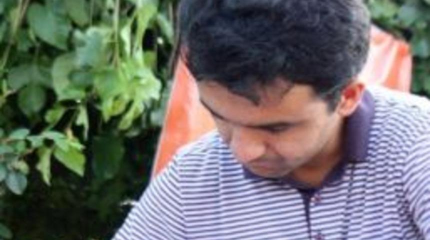 &Ouml;ğretmen Aky&uuml;rek, Şiir Yarışmasında Kocaeli Birincisi Oldu