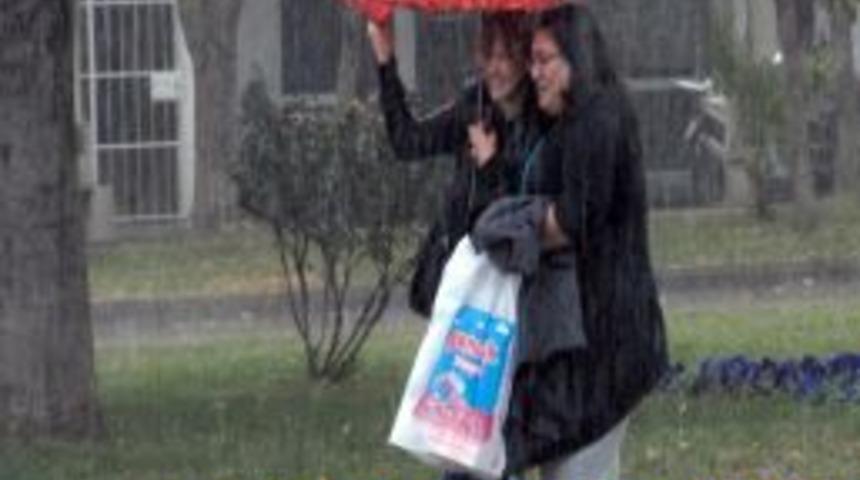 &Ccedil;anakkale&rsquo;de Sağanak Yağış