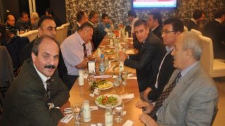 &Ouml;ğretmenler De Serbest Kıyafet İstiyor