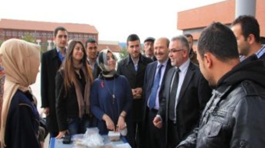 Aib&uuml; İdeal Gen&ccedil;lik Grubu, &Ouml;ğrencilere Aşure İkram Etti