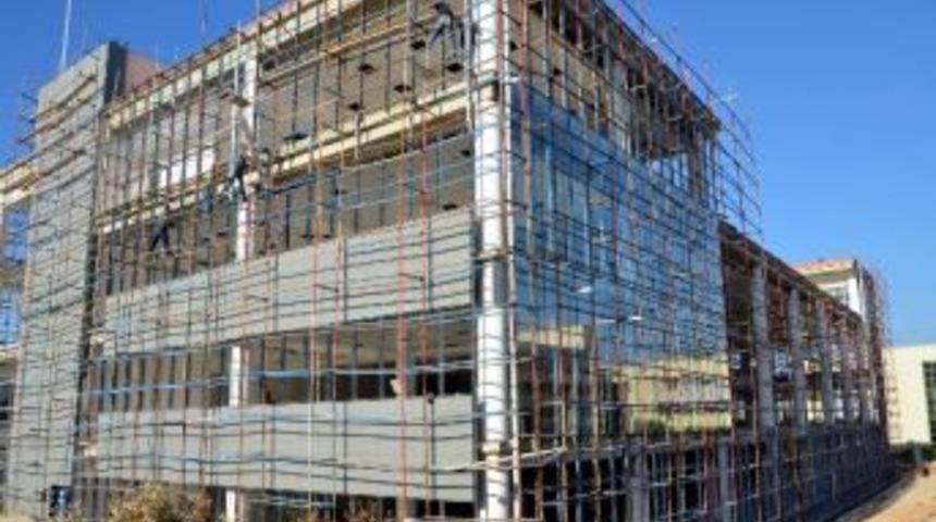 Uşak &Uuml;niversitesi&rsquo;nin Merkez K&uuml;t&uuml;phanesi 2013 Yılında Hizmete A&ccedil;ılacak