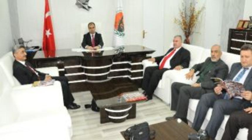 Rt&uuml;k &Uuml;yesinden &Ouml;ğrencisi Olan Belediye Başkanına Ziyaret