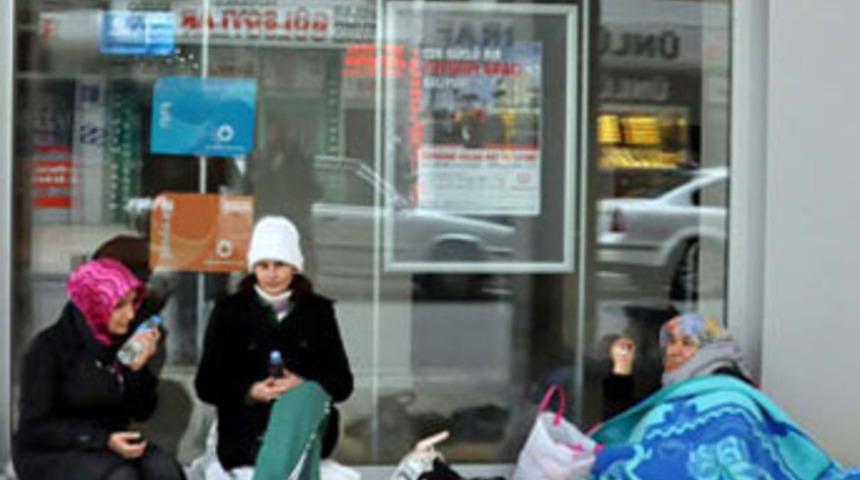 Banka &ouml;n&uuml;nde ev n&ouml;beti